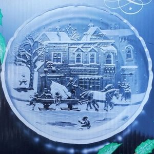 Crystal Clear Winter Traditions Frosted/Etched Platter